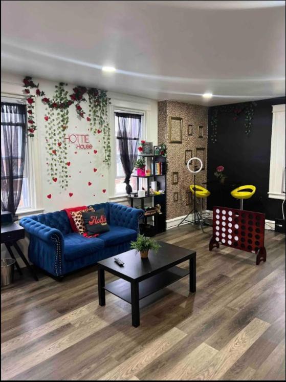 Thehottiehouse: Fun Fantasy Experience Apt On Blvd Apartment *