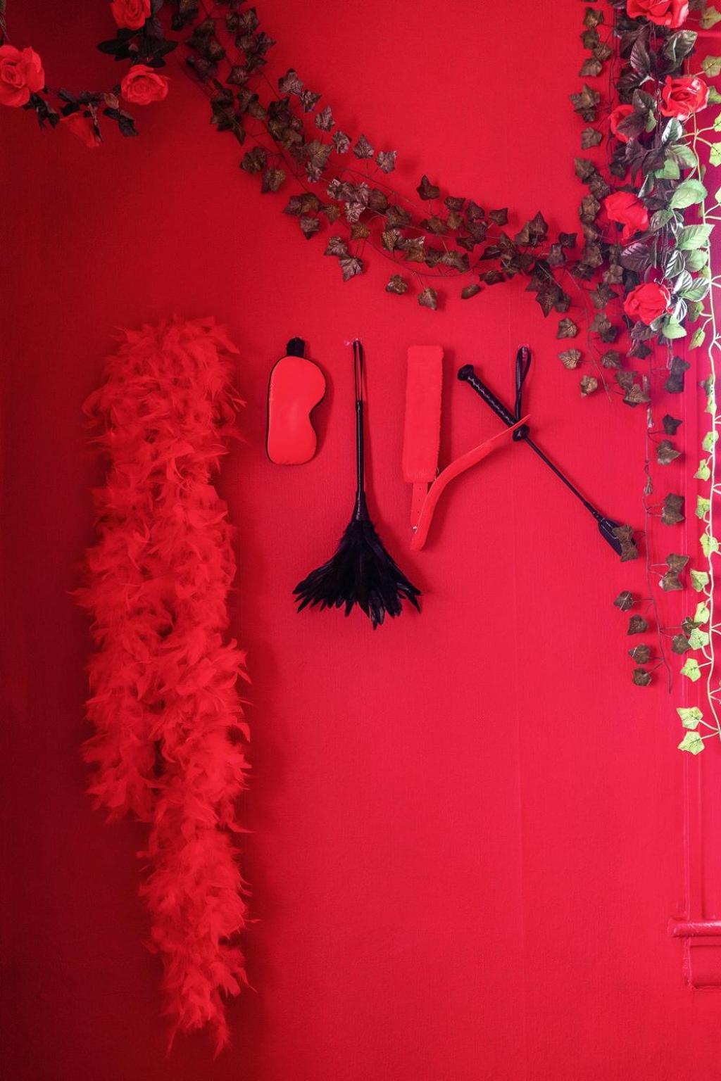 Thehottiehouse: Fun Fantasy Experience Apt On Blvd